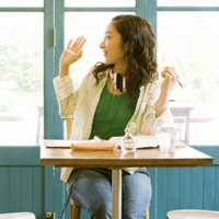 女性好姐妹生活照,开心的一笑表达出闺蜜的情份