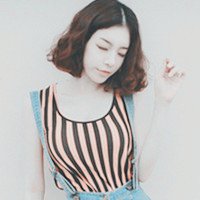 时尚条纹T恤女生微信头像图片_4