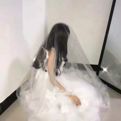 伤感婚纱头像女 高清好看的穿婚纱披头纱女生头像图片_4